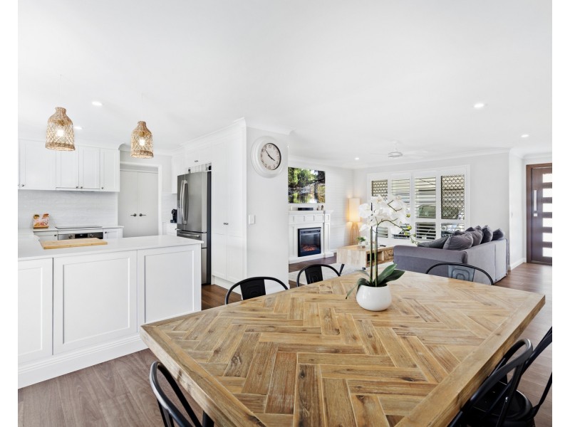 52 Bienvenue Drive, Currumbin Waters QLD 4223