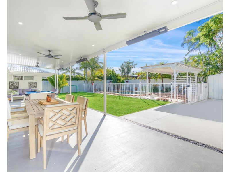 52 Bienvenue Drive, Currumbin Waters QLD 4223