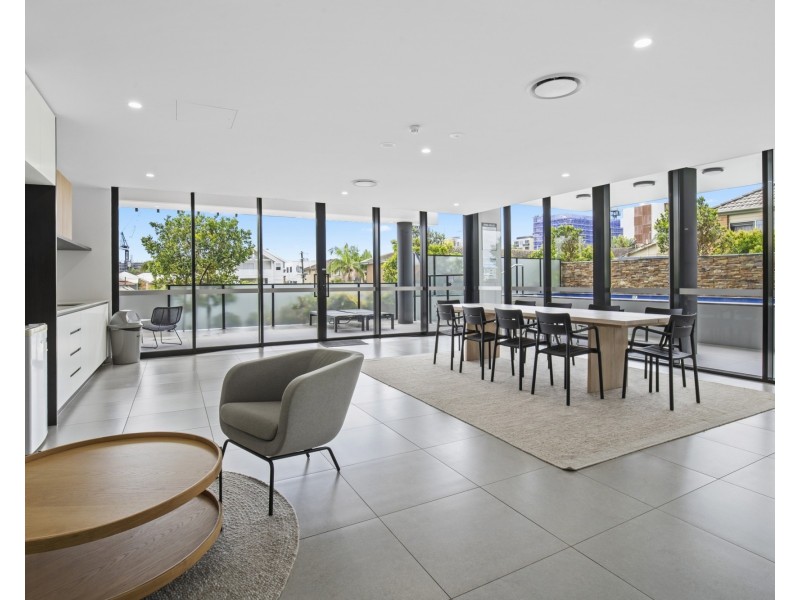 307/3-7 Twenty Fourth Avenue, Palm Beach QLD 4221