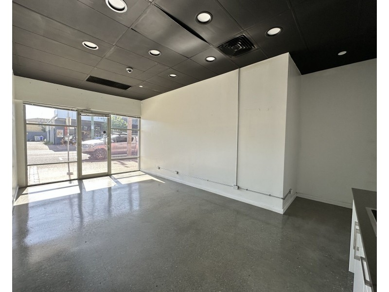 Shop 4/21-25 Palm Beach Avenue, Palm Beach QLD 4221