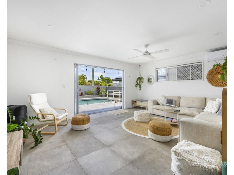 68 Twenty Fifth Avenue, Palm Beach QLD 4221