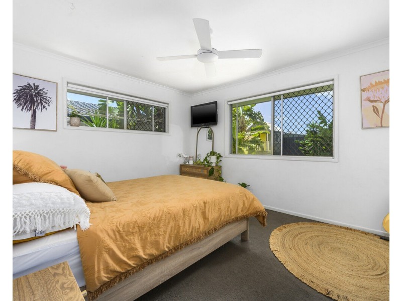 68 Twenty Fifth Avenue, Palm Beach QLD 4221