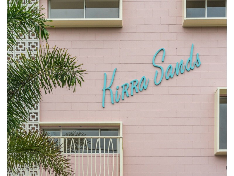 2/10 Simpson Street, Coolangatta QLD 4225