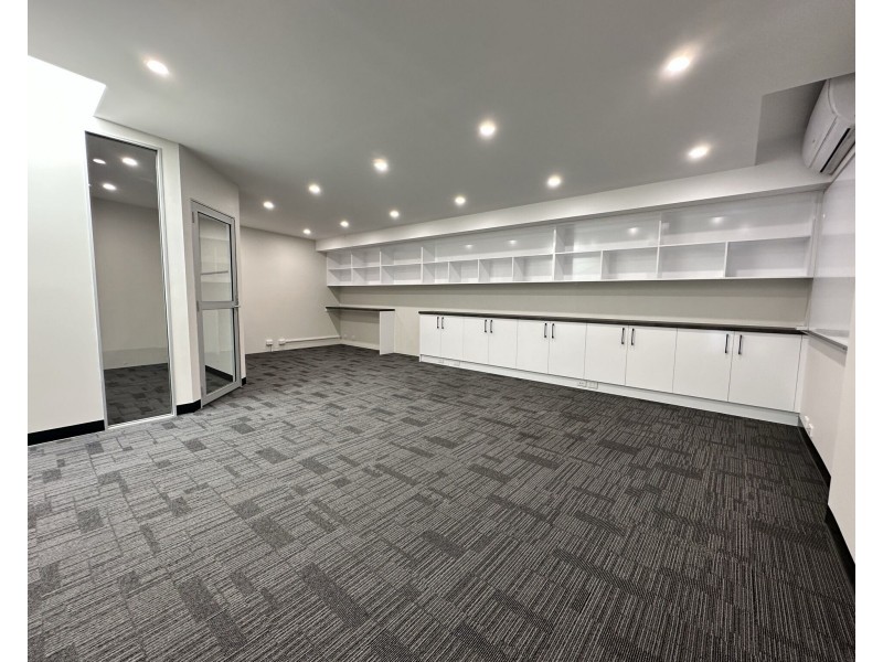 4/11 Crown Court, Varsity Lakes QLD 4227