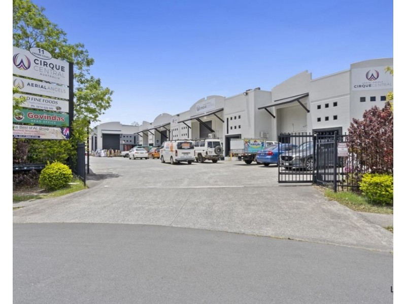 4/11 Crown Court, Varsity Lakes QLD 4227