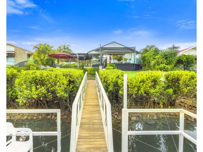 266 Nineteenth Avenue, Elanora QLD 4221