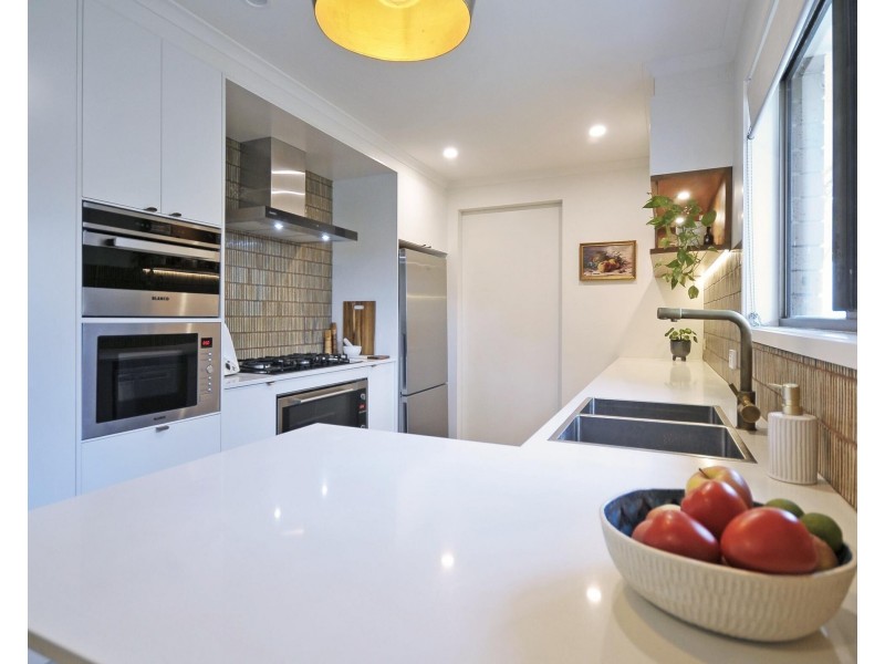 2/7 Peacock Place, Burleigh Waters QLD 4220