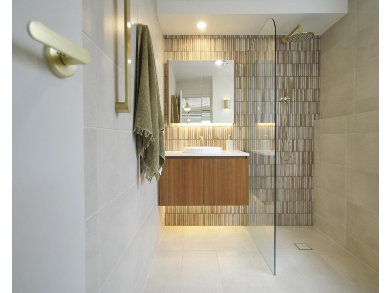 2/7 Peacock Place, Burleigh Waters QLD 4220