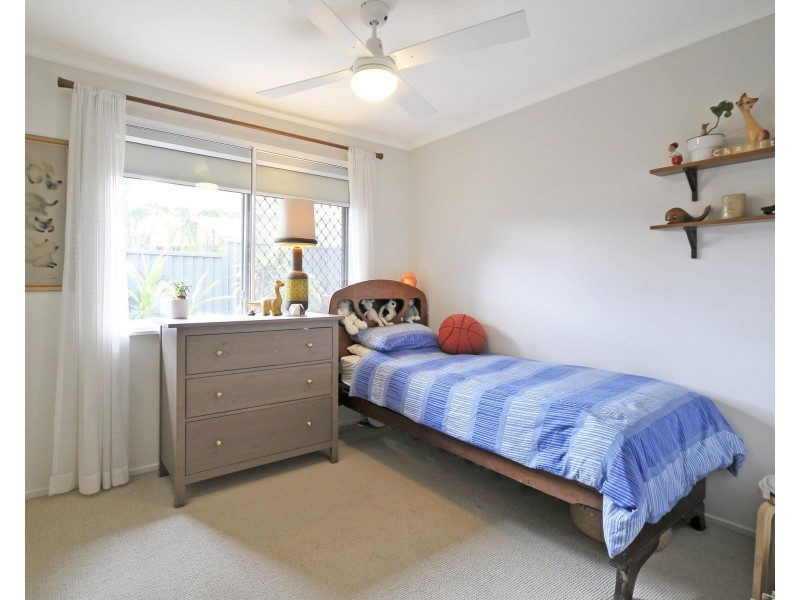 2/7 Peacock Place, Burleigh Waters QLD 4220