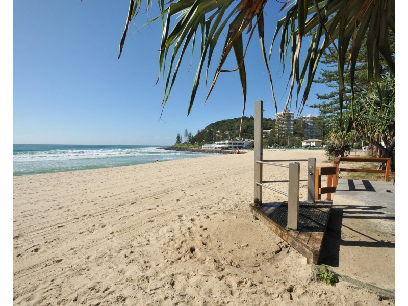 2/7 Peacock Place, Burleigh Waters QLD 4220