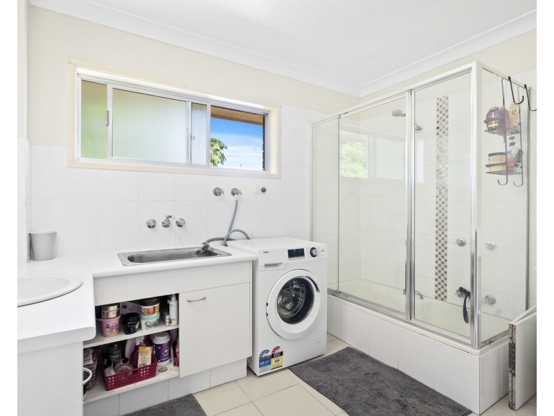2/74 Tallebudgera Drive, Palm Beach QLD 4221