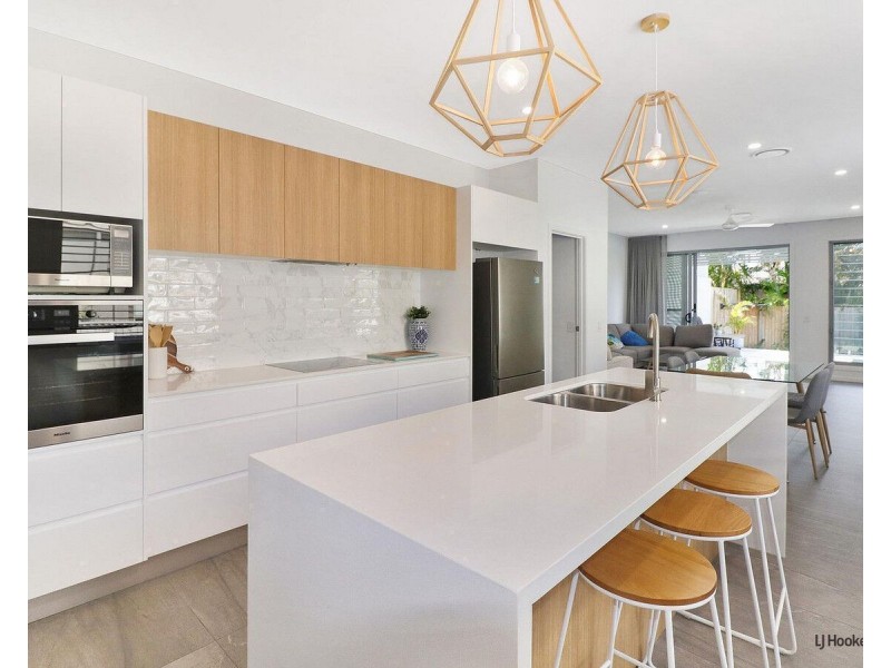 2/50 Third Avenue, Palm Beach QLD 4221