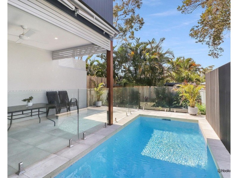 2/50 Third Avenue, Palm Beach QLD 4221