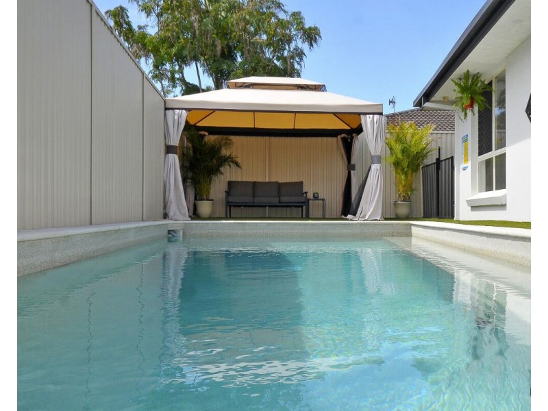 15 Sonama Court, Burleigh Waters QLD 4220