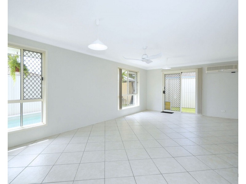15 Sonama Court, Burleigh Waters QLD 4220