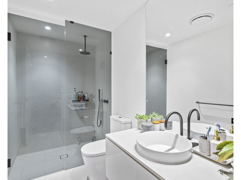 2102/1328 Gold Coast Highway, Palm Beach QLD 4221