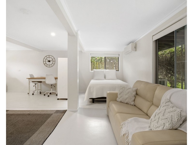 8 Walsh Street, Currumbin QLD 4223
