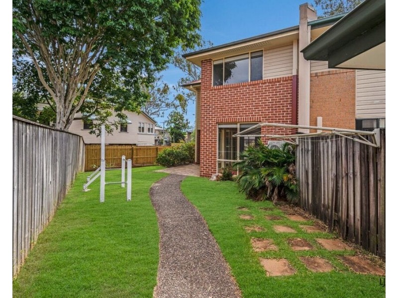 4/18 Tallebudgera Creek Road, Burleigh Heads QLD 4220