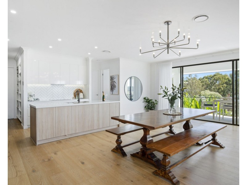 17 Barlee Court, Elanora QLD 4221