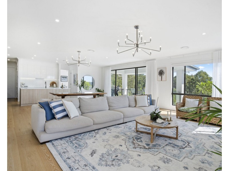 17 Barlee Court, Elanora QLD 4221
