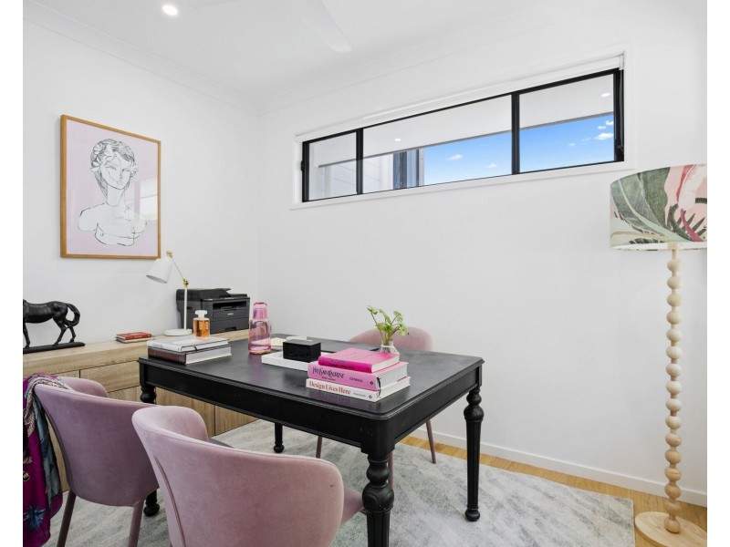 17 Barlee Court, Elanora QLD 4221