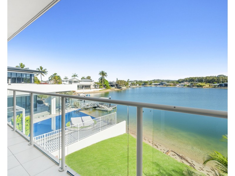 1/86 Parnki Parade, Palm Beach QLD 4221