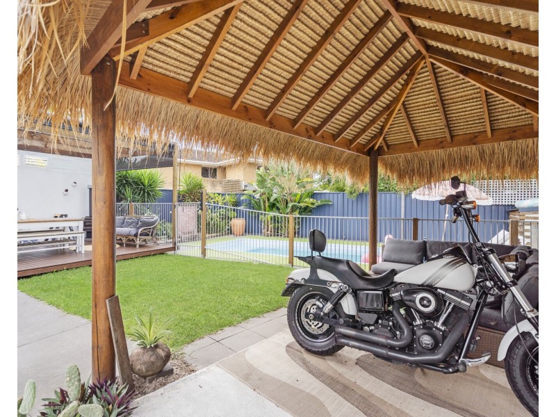 1/5 Parnki Parade, Palm Beach QLD 4221
