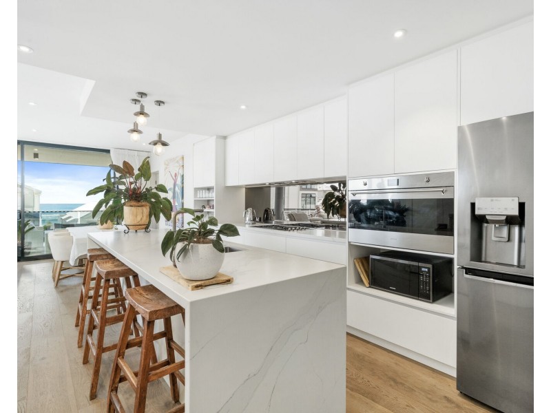 101/88 Jefferson Lane, Palm Beach QLD 4221