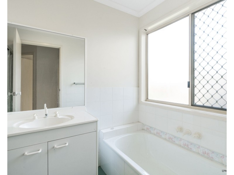 50 Jack Nicklaus Way, Parkwood QLD 4214