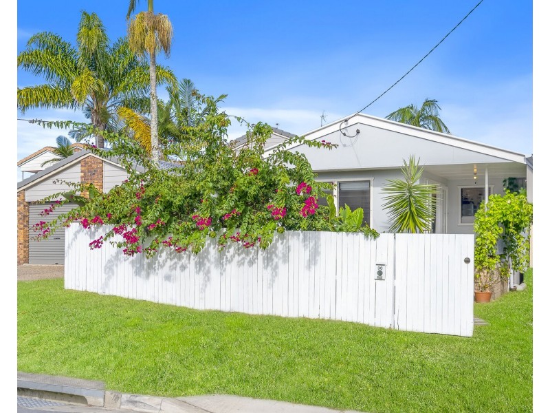 30 First Avenue, Palm Beach QLD 4221
