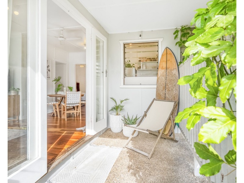 30 First Avenue, Palm Beach QLD 4221