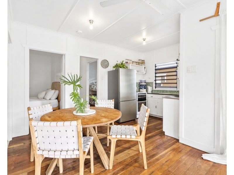 30 First Avenue, Palm Beach QLD 4221