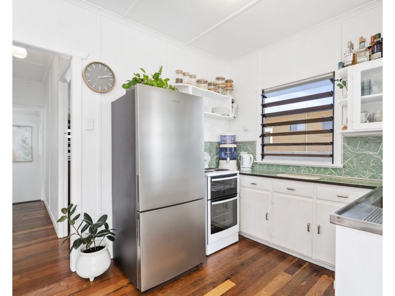 30 First Avenue, Palm Beach QLD 4221