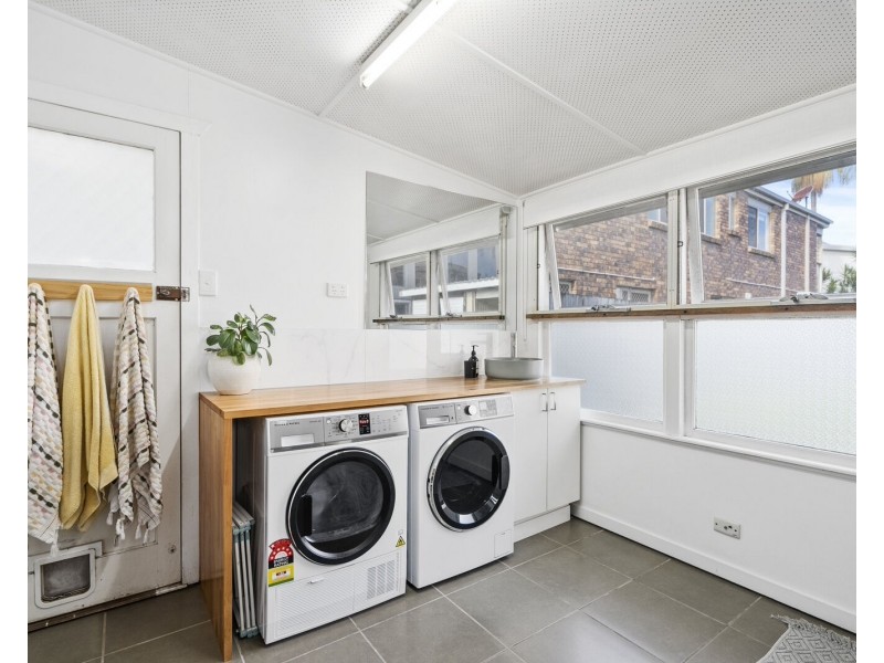 30 First Avenue, Palm Beach QLD 4221