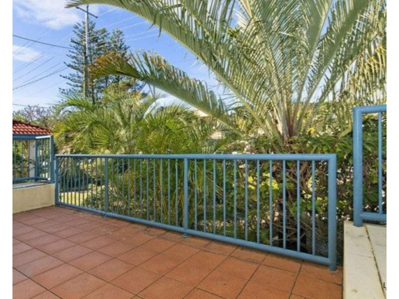 1/19 Twenty Fourth Avenue, Palm Beach QLD 4221
