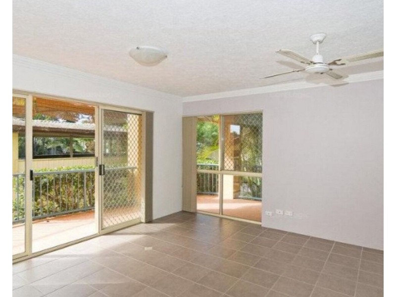 1/19 Twenty Fourth Avenue, Palm Beach QLD 4221