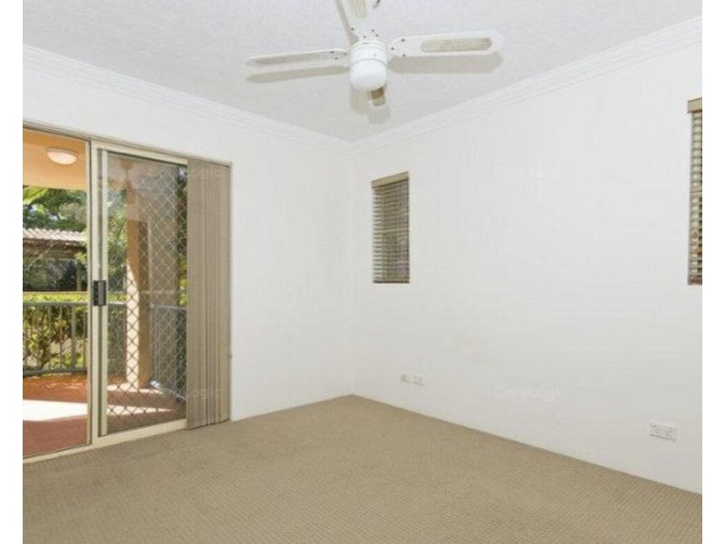 1/19 Twenty Fourth Avenue, Palm Beach QLD 4221