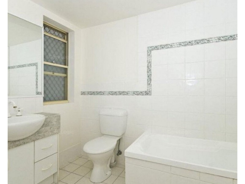 1/19 Twenty Fourth Avenue, Palm Beach QLD 4221