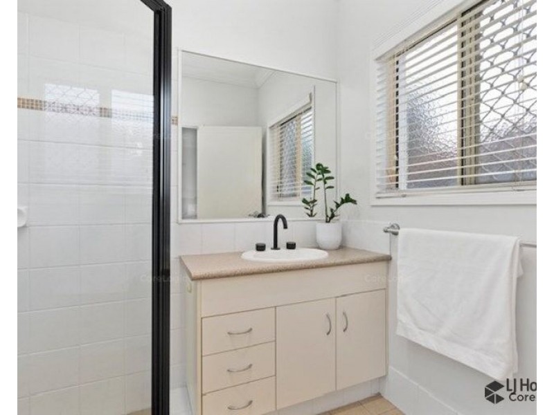 53 Tussock Crescent, Elanora QLD 4221