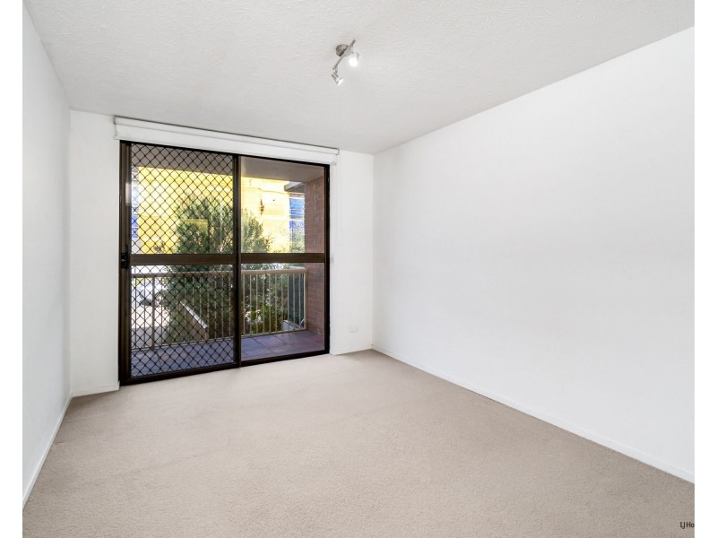 2/1374 Gold Coast Highway, Palm Beach QLD 4221