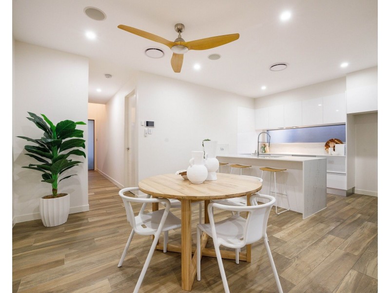 2/3 Second Avenue, Palm Beach QLD 4221