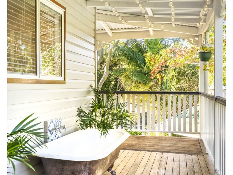 10 Tolima Drive, Tamborine Mountain QLD 4272