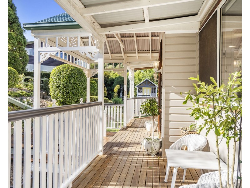 10 Tolima Drive, Tamborine Mountain QLD 4272