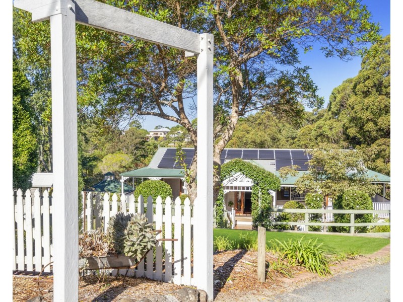 10 Tolima Drive, Tamborine Mountain QLD 4272