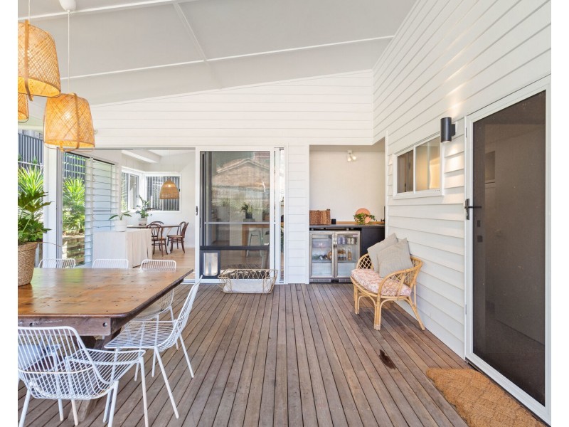 25 Taperell Drive, Tugun QLD 4224