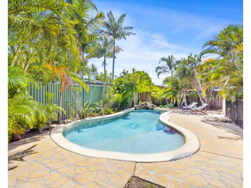 17 Binya Avenue, Coolangatta QLD 4225