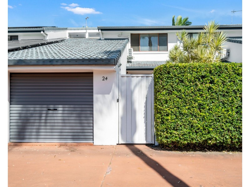 24/2 Karbunya Street, Mermaid Waters QLD 4218