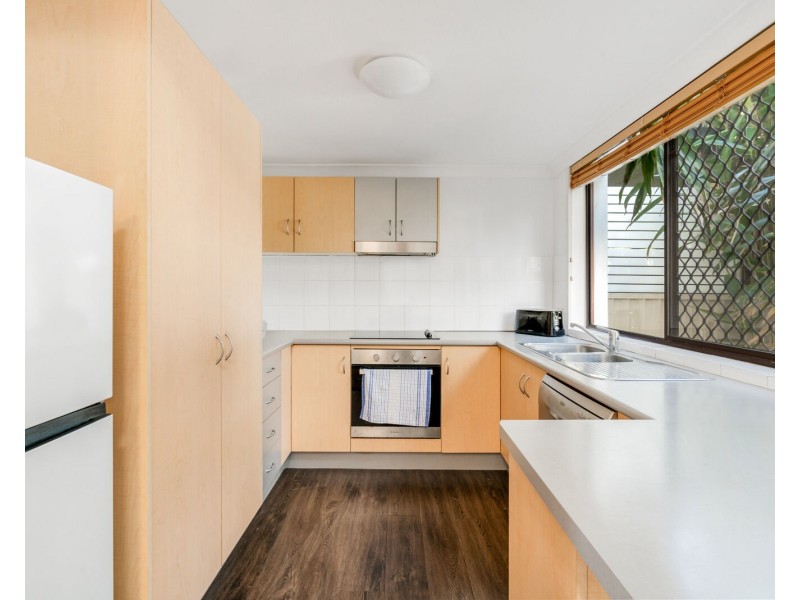 24/2 Karbunya Street, Mermaid Waters QLD 4218