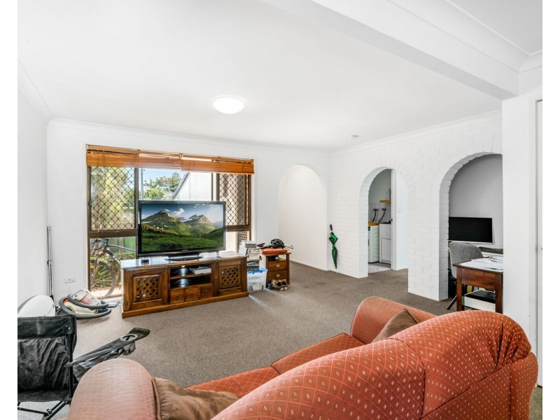 24/2 Karbunya Street, Mermaid Waters QLD 4218
