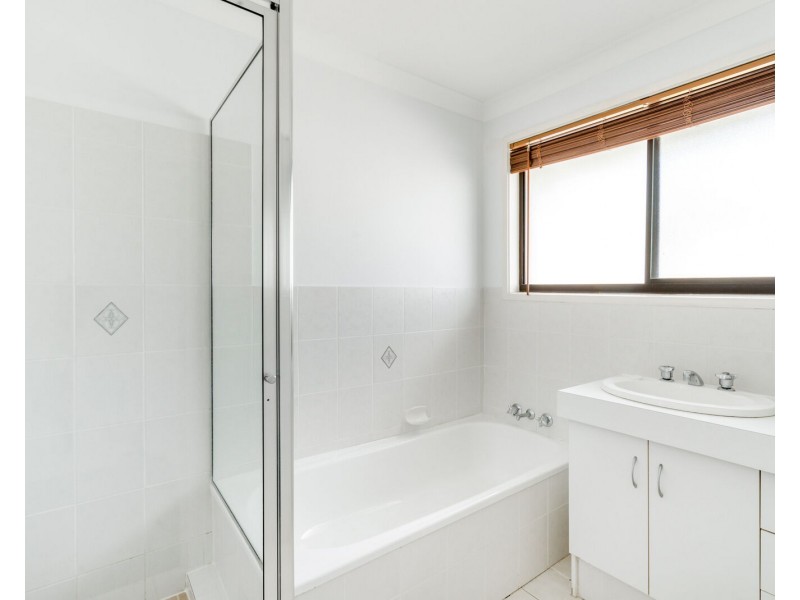 24/2 Karbunya Street, Mermaid Waters QLD 4218